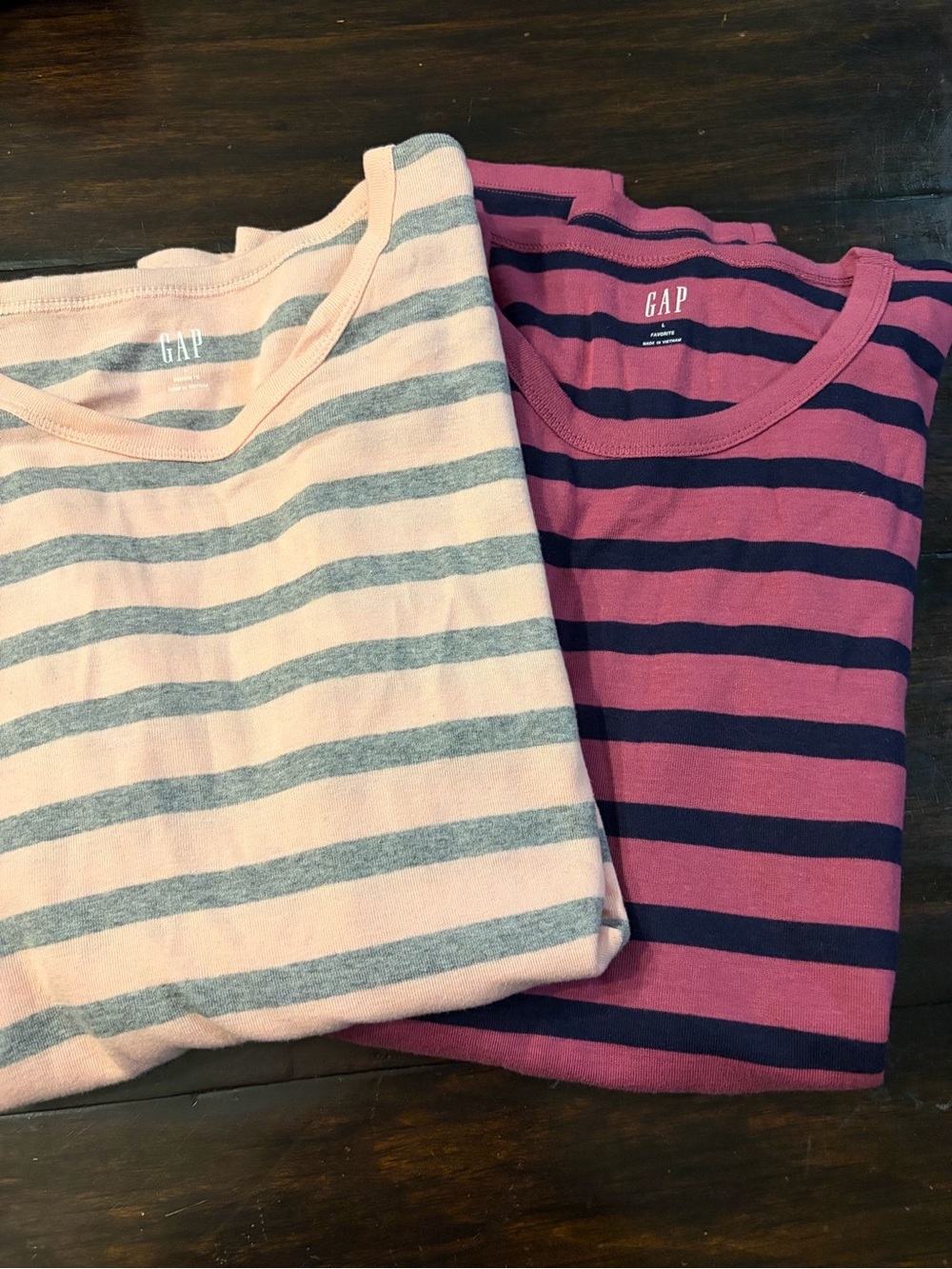 GAP bundle of Striped Crewneck Tees in Light Pink & Berry women’s size large